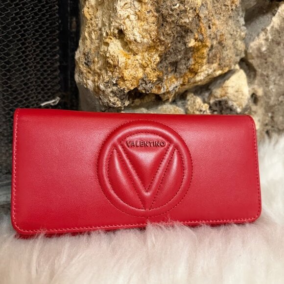 MARIO VALENTINO SPA Red Leather Chain Wallet Clutch V Logo - Picture 1 of 9